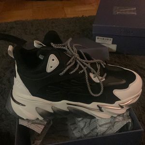 Brand New Mazino sneakers